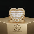 Anillo de circonia en forma de corazones